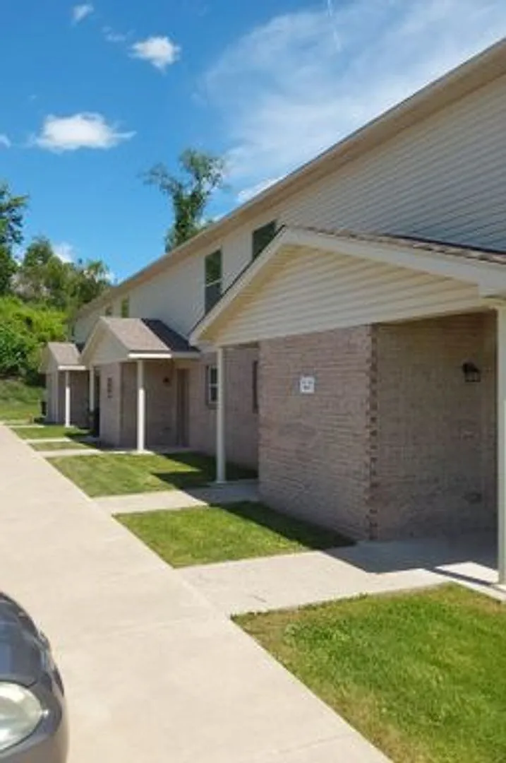 3BR Glenn View — Photo 1
