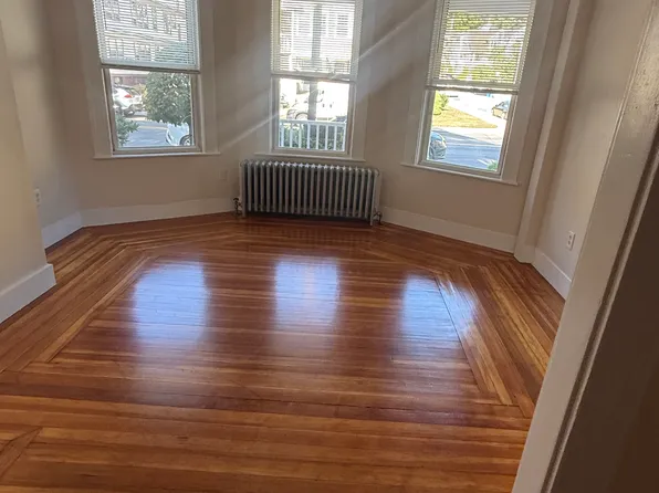 140 Brooks St #1B, Brighton, MA 02135