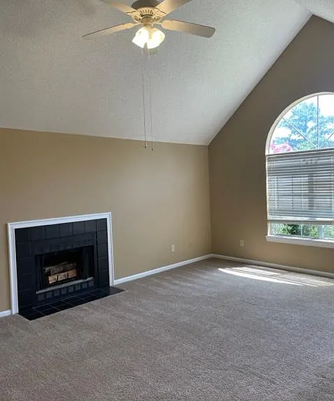 205 Cape Point Ln — Photo 2