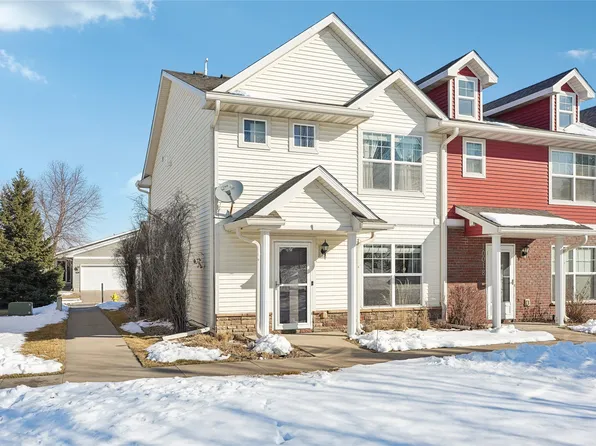 10022 Agate Ln, Johnston, IA 50131