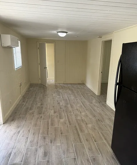 106 4th St #2 — Photo 3