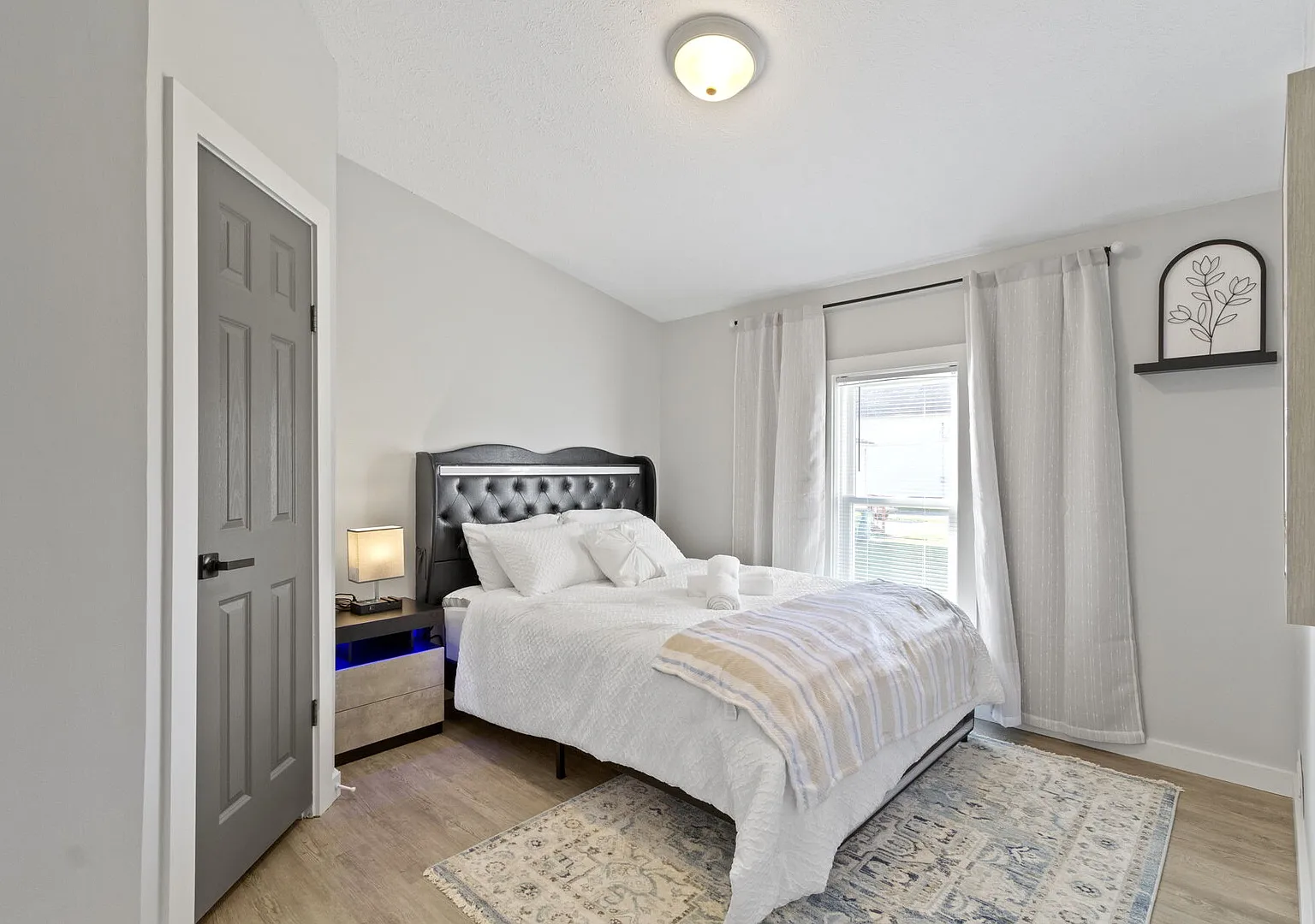 Cozy Living — Photo 2