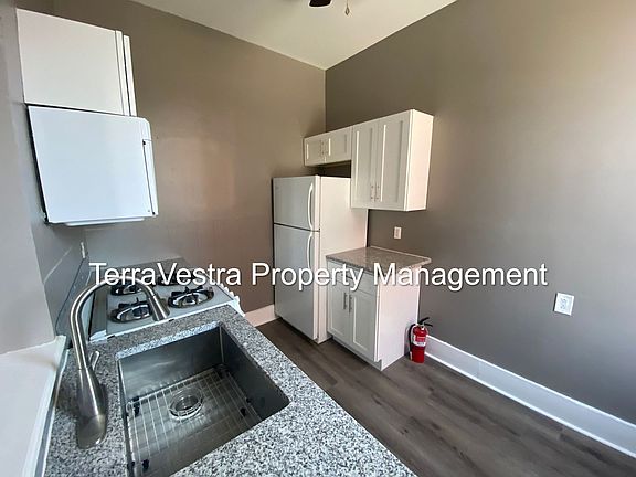 2nd image of 35 S Sussex St APT 3