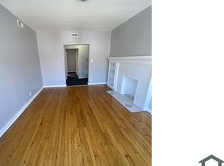 537 E 67th St #2, Chicago, IL 60637