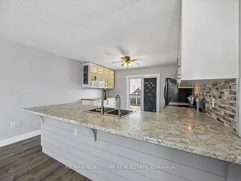 210 Dunsmore Ln #MAIN — Photo 6