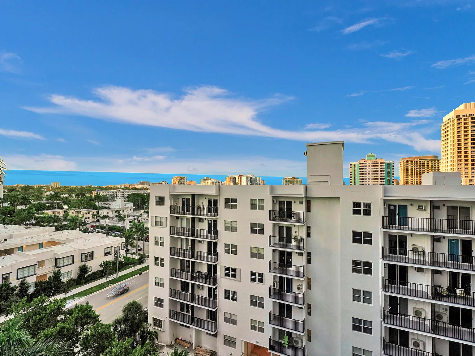 2 bed, 2.0 bath, 1255 sqft, $7,950 — Photo 4