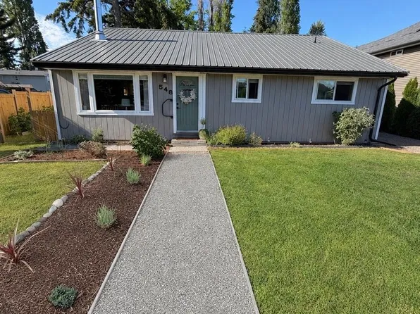 548 Nova St, Nanaimo, BC V9R 5M9