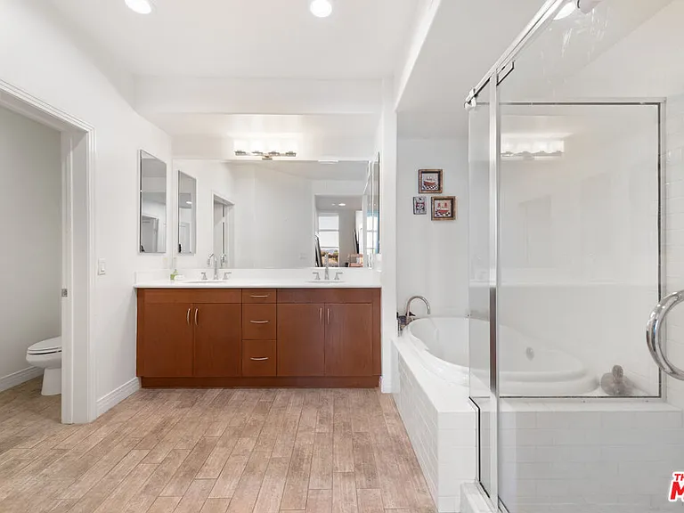 7100 Playa Vista Dr #405 — Photo 14