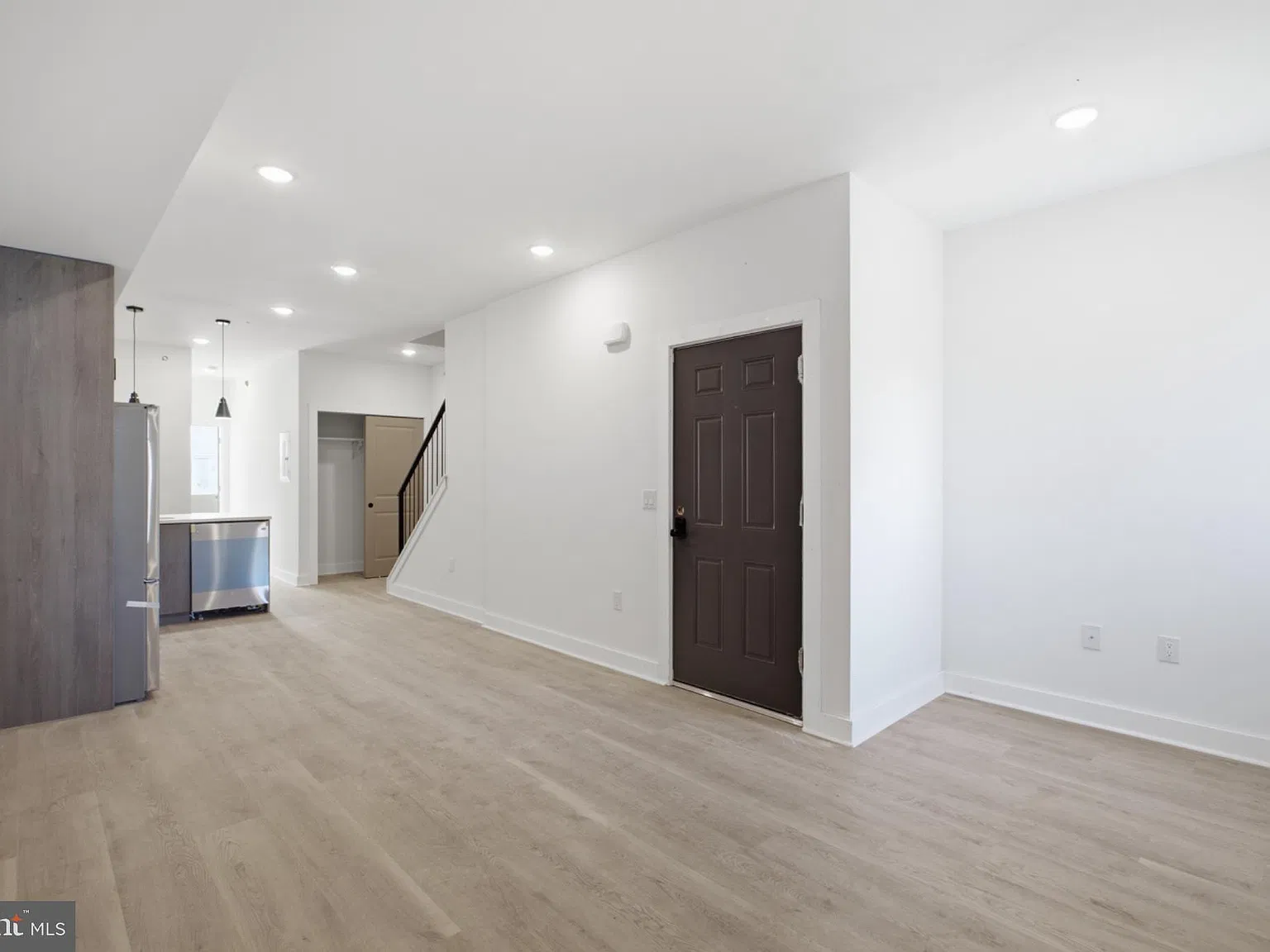 2 bed, 2.0 bath, $1,600 — Photo 3