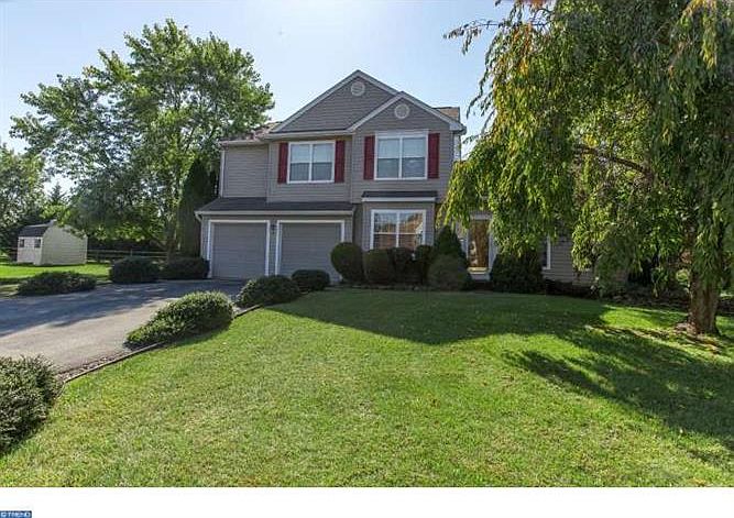 1st image of 3 Greenway Cir