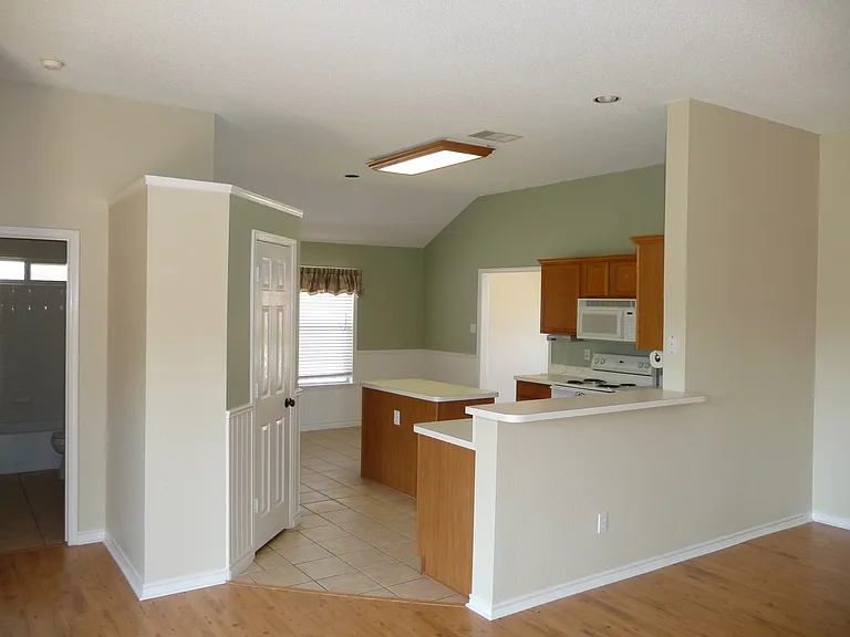 5601 Tulip Dr — Photo 6
