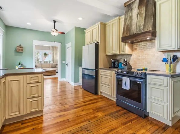 2075 Old Whitley Rd, London, KY 40744