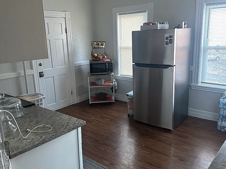 15-17 Gladstone St #2 — Photo 4