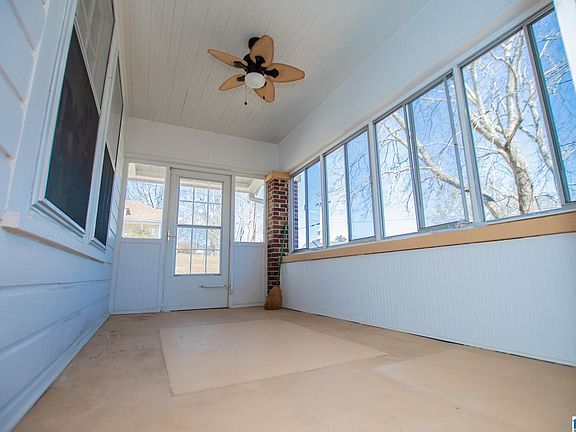 4th image of 202 Almon St