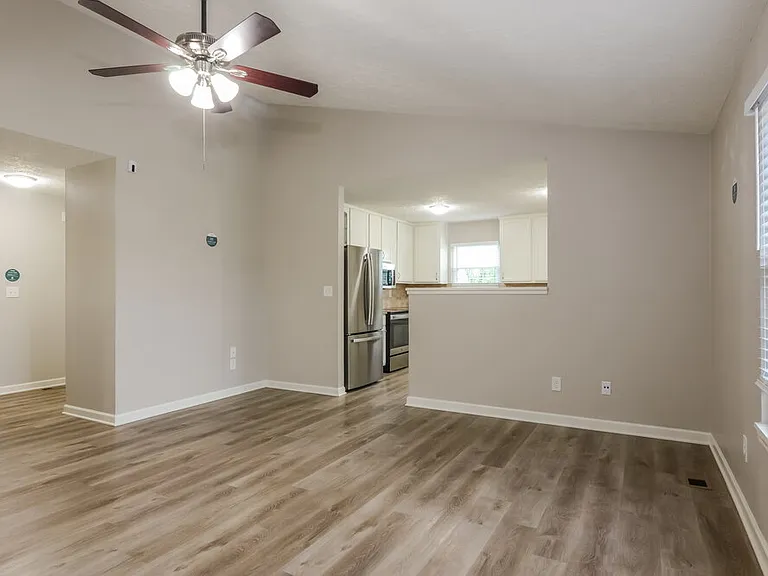 7352 Southern Lakes Dr — Photo 3