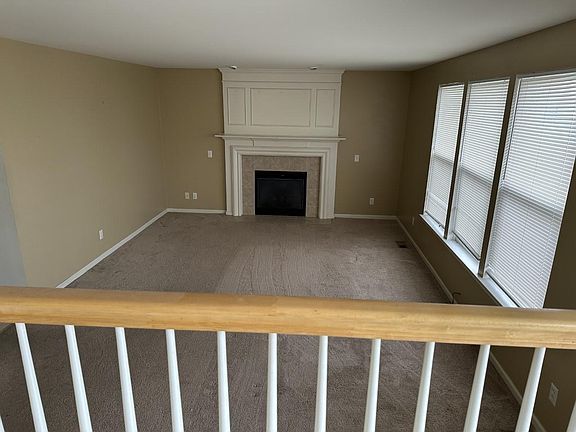 3rd image of 7477 Carlton Dr