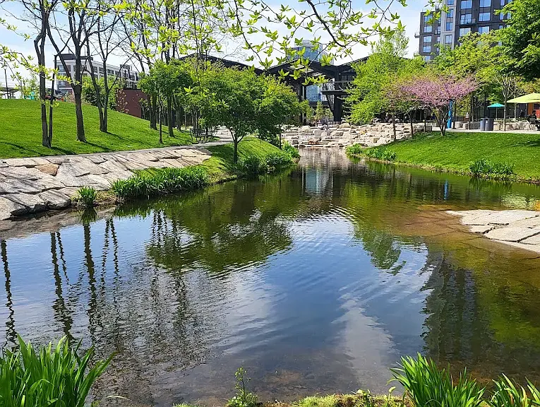 2 Earhart St — Photo 1