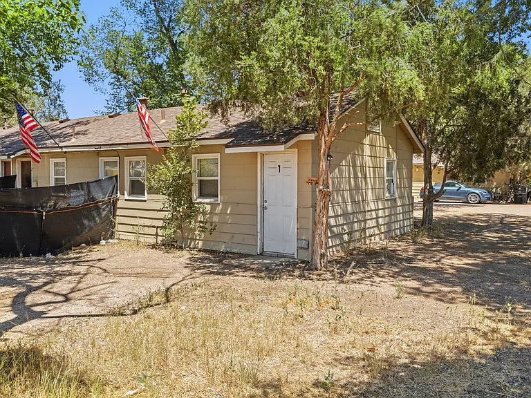 207 N Santa Fe Ave #1 — Photo 2