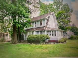 1509 Maple Rd, Cleveland Heights, OH 44121