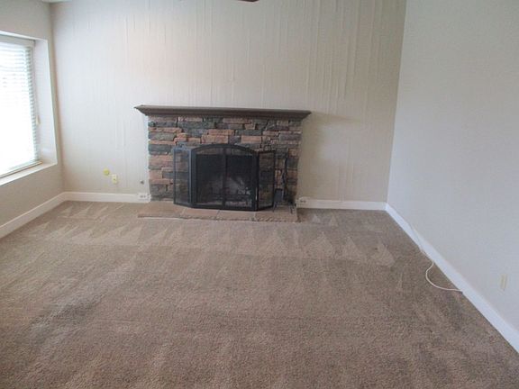 2nd image of 10238 Molino Rd