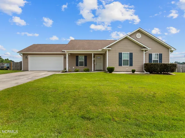 302 Redemption Ct, Jacksonville, NC 28546