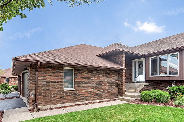 1st image of 8817 Clearview Dr