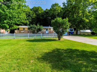 2436 Judy Conn Dr, Lapeer, MI 48446