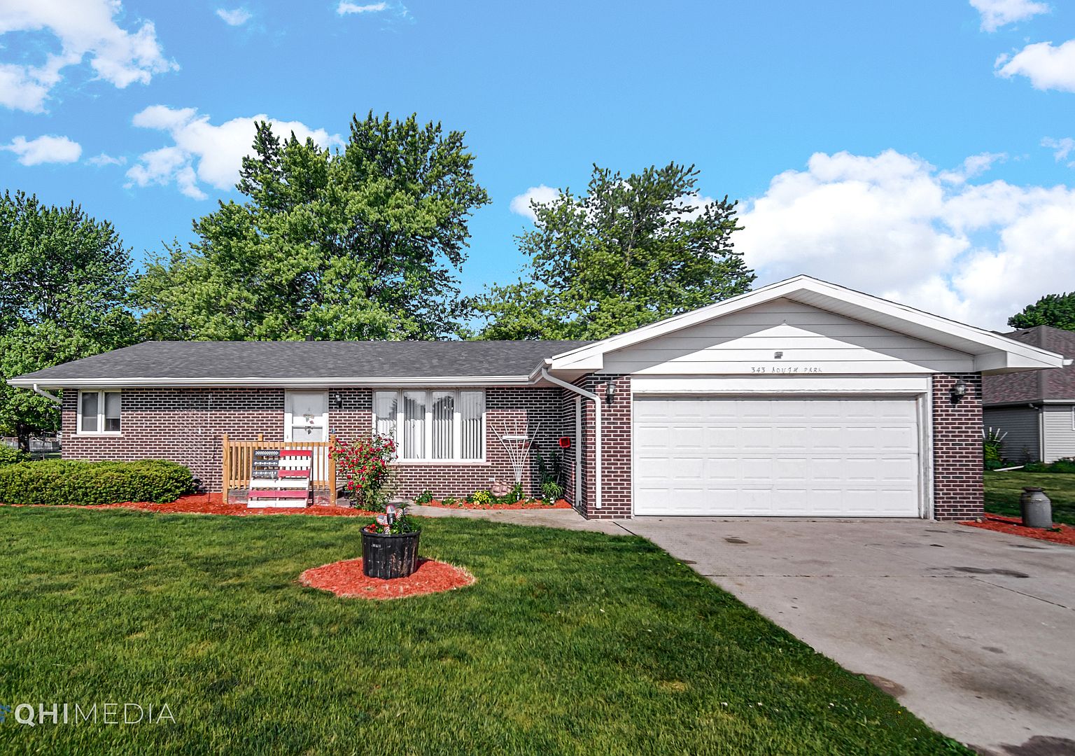 343 S Park Rd, Herscher, IL 60941 Zillow