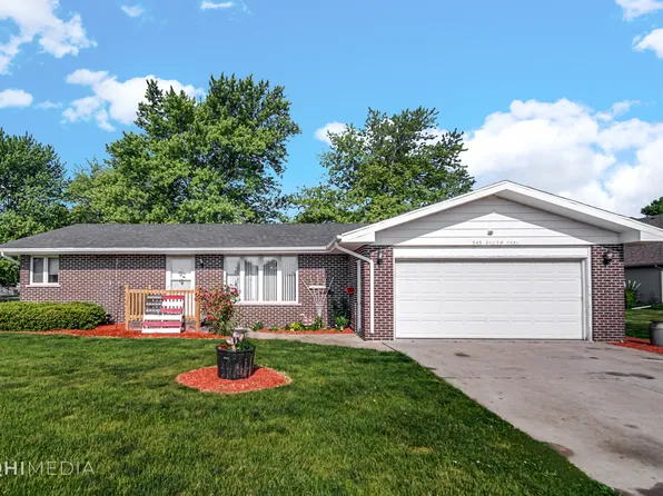 343 S Park Rd, Herscher, IL 60941