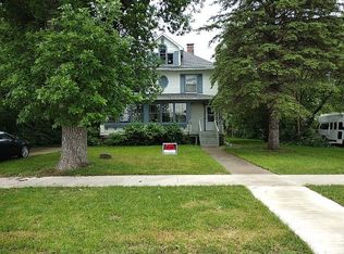 692 3rd St, Tracy, MN 56175