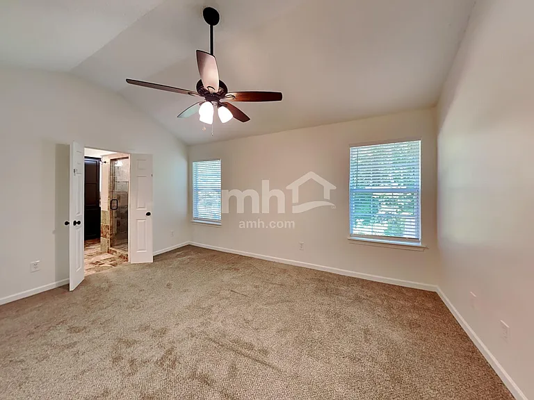 131 Hidden Creek Dr — Photo 7