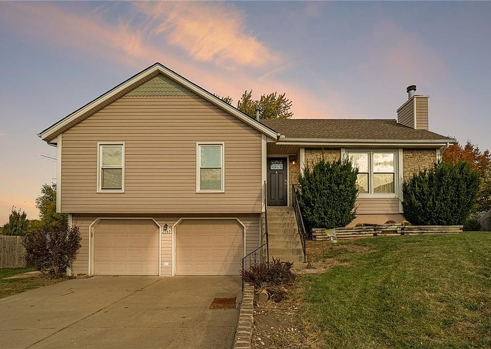 1st image of 2549 N 107th Ter