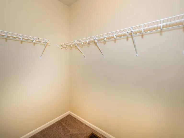 2801 Dillon Dr — Photo 3