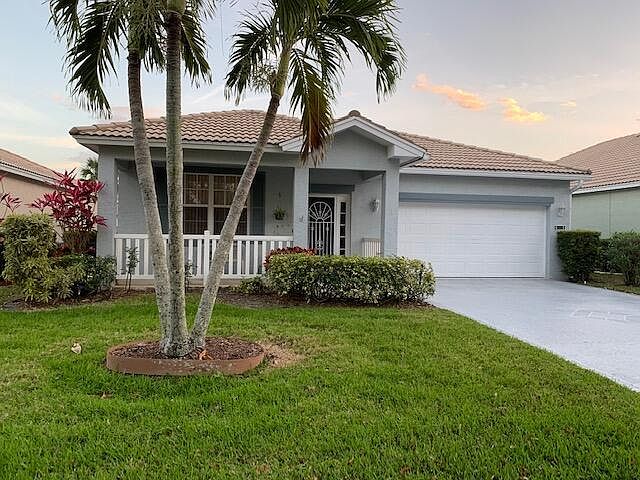 1st image of 863 NW Sarria Ct