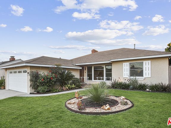 2nd image of 4921 Presidio Dr