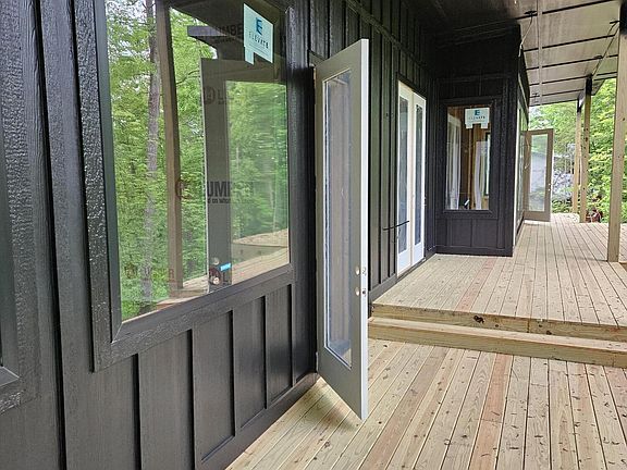 3rd image of 4147 Dollys Dr
