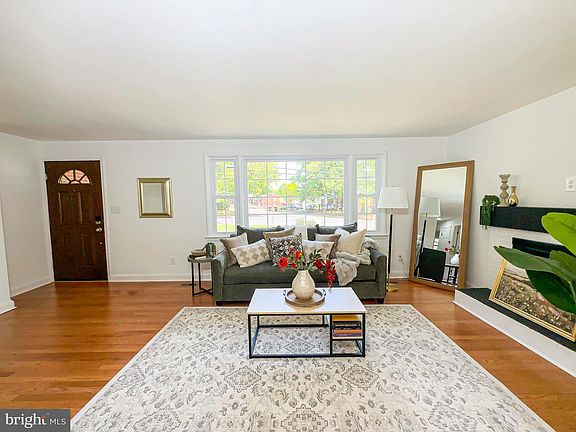 5th image of 3715 Portal Ave