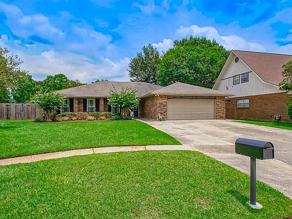 2nd image of 904 Dolly Madison Ct