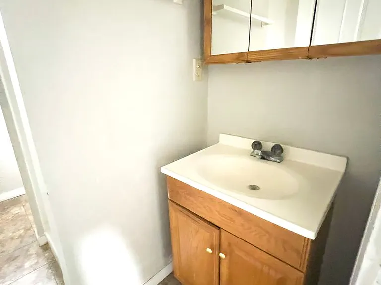830 W North St. (Whim & Proper LLC) — Photo 15