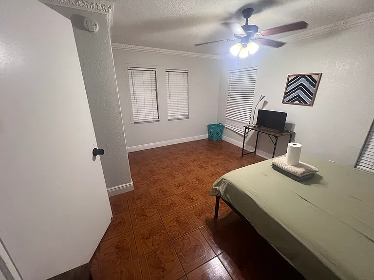1381 Gladiolas Dr — Photo 4