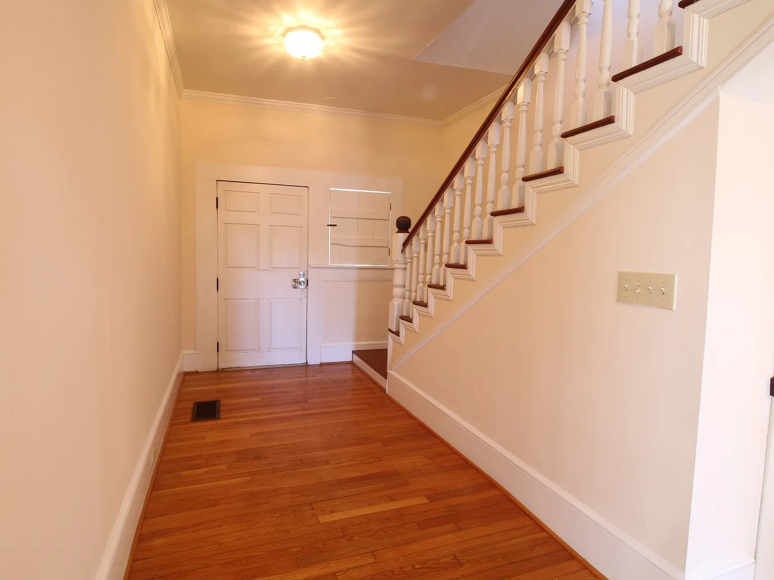 2831 Williamson Rd - 2831 Williamson Rd — Photo 4