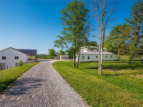 5th image of 4182 Tooms Rd
