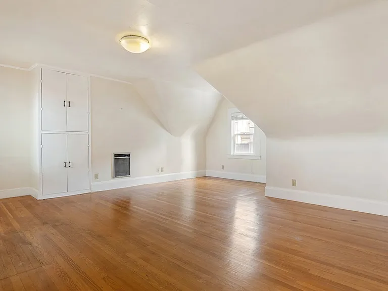 1264 Sacramento St — Photo 38