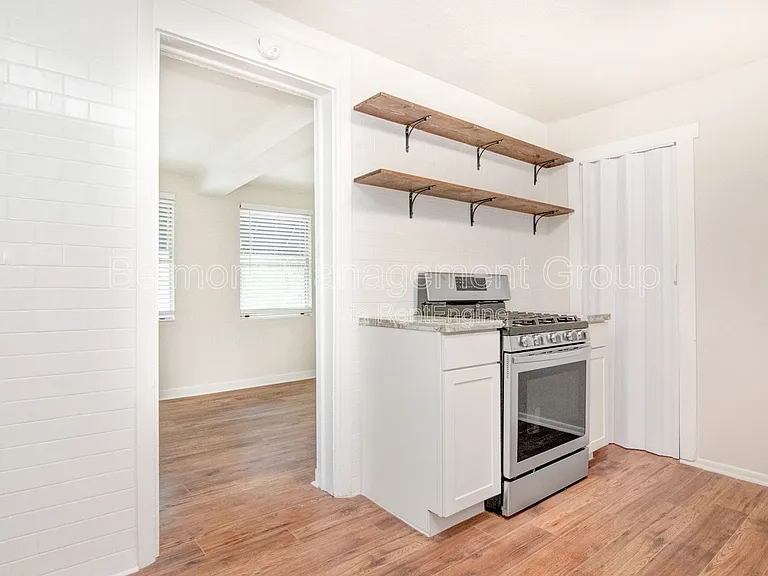 611 S Park Ave — Photo 25