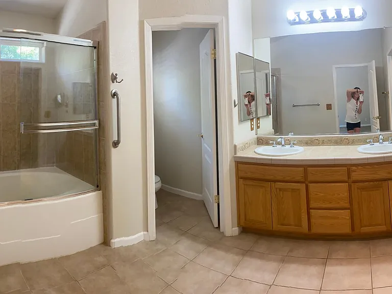 490 Briarwood Dr — Photo 29