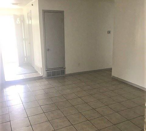 3rd image of 1106 Sleepy Hollow Dr