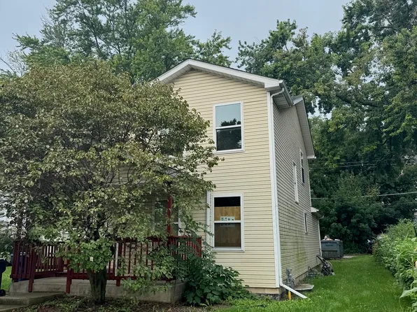 718 S McAlister Ave, Waukegan, IL 60085