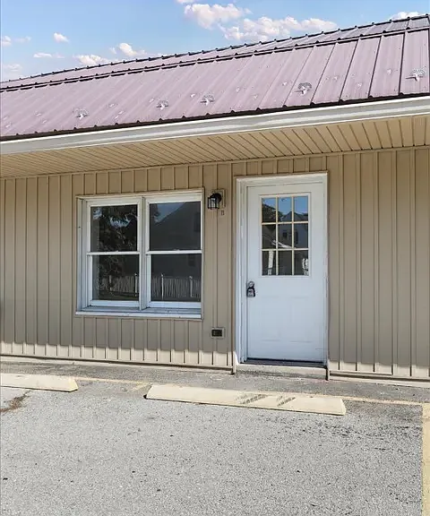 185 N Main St #9 — Photo 1