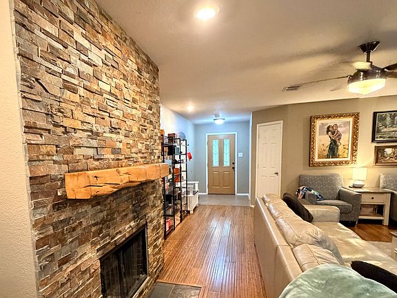4th image of 12911 Balez Dr