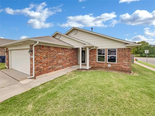 2501 Flame Lily Rd, Oklahoma City, OK 73128